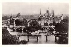 CPA Paris While Strolling the ISCED City Notre Dame