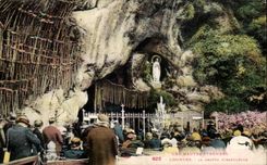 CPA Les Hautes Pyrenees Lourdes La Grotte