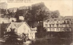 CPA Lourdes Souvenirs Et Sites Hotel de la Grottes de le Fort Rue de la Grotte