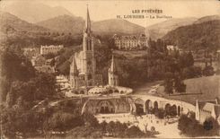CPA Les Pyrenees Lourdes La Basillque 