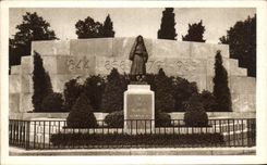 CPA Lourdes Monument a Sainte Bernadette 