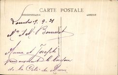 CPA Lourdes La Vierge Couronnee et le chateau fort