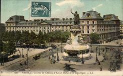 CPA Paris Barracks of the Castle D Water and Statue of the Republic