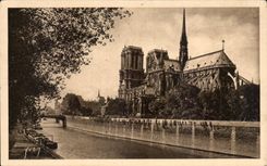 Picturesque CPA Paris Notre Dame And the Public garden Of the Yvon Archbishop's palace