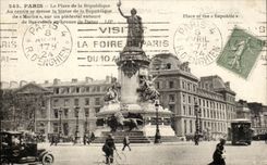 CPA Paris the Place of the Republic In the center draws up Statue Republic of Morice on a pedestal surrounds