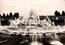 CPA Versailles Parc du Chateau Le Bassin de Latone