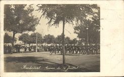 CARTE PHOTO Rochefort Revue Du 14 Juillet Militaria 