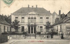 CPA Gien the Town hall