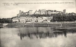 CPA Chinon View of the ruins of Chiteaux of Coudray and the Medium district Saint Maurice