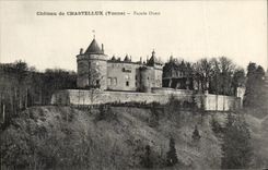 CPA Chateau de Chastellux Facade Quest
