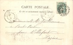 CPA Costume de Latour d'Auvergne Folklore Costume