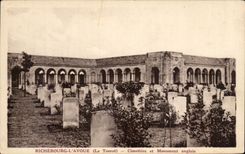 CPA Richebourg L'Avoue Cimetiere Et Moument Anglais Militaria