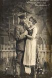 CPA Militaria Femme Soldat