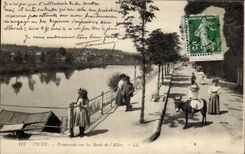 CPA Vichy Walk on the Edges of Allier