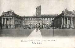CPA Dijon Place D'armes Hotel De Ville