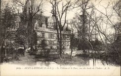 CPA Azay la cortina el castillo y el parque vistos de los bordes de Indre