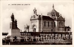 CPA Notre Dame De Lorette monument du general Maistre Oeuvre du maitre Max Blondat et la chapelle Militaria 