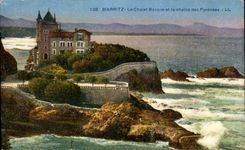 CPA Biarritz Le Chalet Basque et le Chaine des Pyrenees 