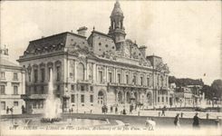 CPA Tours the Town hall and water Jets