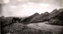 CPA Pau Road Of the collar of Aubisque At the top of the collar Descent on Argeles Cows