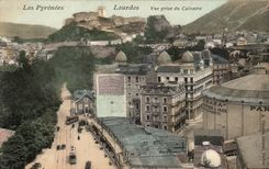 CPA Les Pyrenees Lourdes Vue prise Du Calvaire