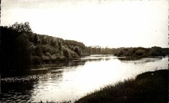 CPA Nos Belles Rivieres Yonne La vallee pres de la petite Ile