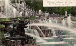CPA St Cloud the Park Gdes Eaux Gde Cascades the Dragon