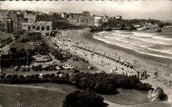 CPA Biarritz Les Jardins et la Grande Plage
