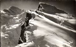 CPA Chamonix Mont Blanc the Mont Blanc and the departure of the tracks of Brevent