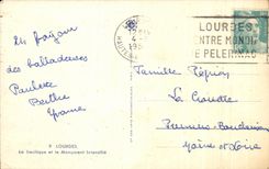 CPA Lourdes La Basilique et le Monument Interaiie