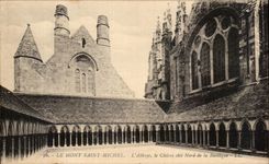 CPA Le Mont Saint Michel L'Abbaye Le Cloitre Cote Nord De La Basilique