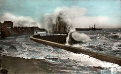 CPA Treport a Beautiful heavy swell