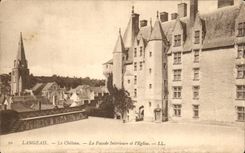 CPA Langeais el castillo el ataque frontal interior y la iglesia