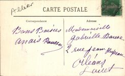 CPA Vichy La Facade du Casino Vue sur le Parc