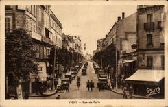 CPA Vichy Rue De Paris