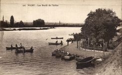 CPA Vichy Edges of Allier the Boats