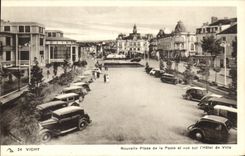 CPA Vichy Nouvelle Places Post office and sight on the Town hall