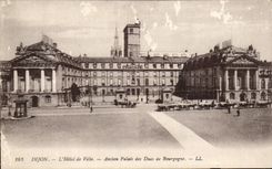 CPA Dijon L'Hotel de Ville Ancien Palais des Ducs de Bourgogne
