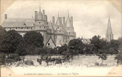 CPA Langeais el castillo y la iglesia