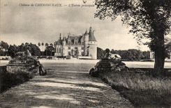 CPA Chateau De Chenonceaux la esfinge de la entrada principal