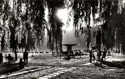 CPA Shades And Lumieres With the Aix Beach Les Bains