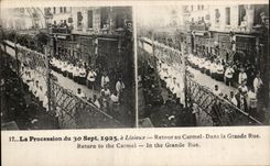 CPA the Procession Of has Lisieux Retour To Carmel In Main street September 1925