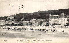CPA Trouville the Beach And the Hotel De luxe hotel has Low tide