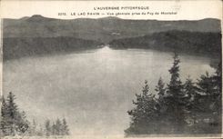CPA Picturesque Auvergne the Lake Pavin View taken of Puy de Montchal