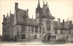 CPA Bourges el ataque frontal del principal del corazon de Jacques del paladar