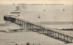 CPA Trovuille the Pier Walk Departure of the boat of Le Havre