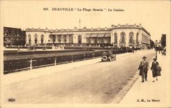 CPA Deauville La Plage fleurie Le Casino