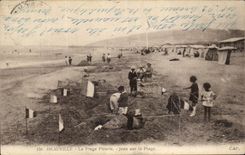 CPA Deauville the Beach Flowered plays On the Beach Children