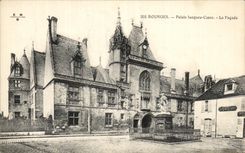 Corazon de Jacques del paladar de CPA Bourges el ataque frontal