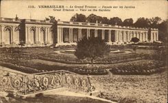 CPA Versailles Le Grand Trianon Facade Sur Les Jardins 
